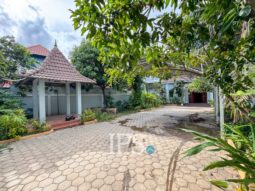 4 Bedroom House For Rent - Svay Dangkum, Siem Reap