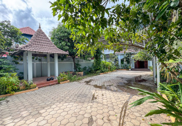 4 Bedroom House For Rent - Svay Dangkum, Siem Reap thumbnail