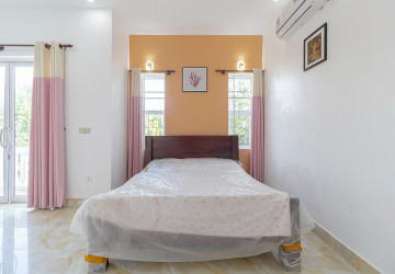4 Bedroom House For Rent - Svay Dangkum, Siem Reap thumbnail