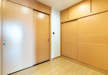 Duplex 3 Bedroom Condo For Rent - Platinum 352, BKK1, Phnom Penh thumbnail