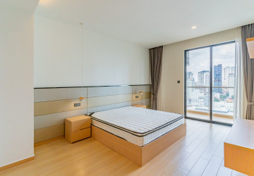 Duplex 3 Bedroom Condo For Rent - Platinum 352, BKK1, Phnom Penh thumbnail