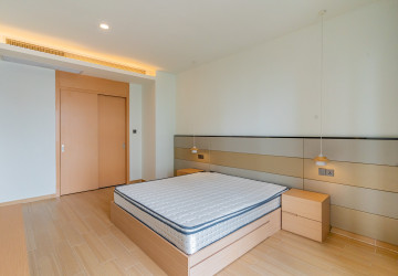 Duplex 3 Bedroom Condo For Rent - Platinum 352, BKK1, Phnom Penh thumbnail