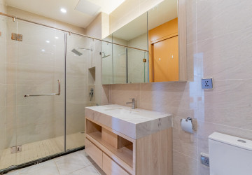 Duplex 3 Bedroom Condo For Rent - Platinum 352, BKK1, Phnom Penh thumbnail