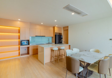 Duplex 3 Bedroom Condo For Rent - Platinum 352, BKK1, Phnom Penh thumbnail