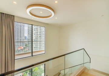Duplex 3 Bedroom Condo For Rent - Platinum 352, BKK1, Phnom Penh thumbnail