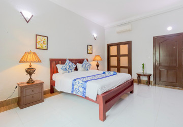 1 Bedroom Apartment For Rent - Svay Dangkum, Siem Reap thumbnail