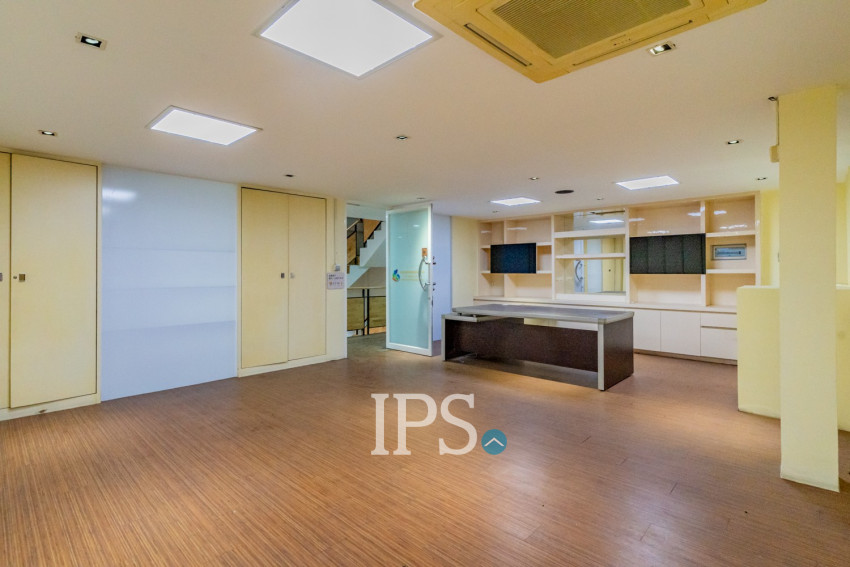 648 Sqm Commercial Building For Rent - Tumnob Tuek, BKK, Phnom Penh