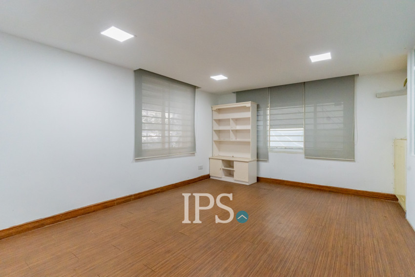 648 Sqm Commercial Building For Rent - Tumnob Tuek, BKK, Phnom Penh