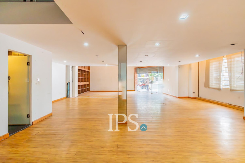 648 Sqm Commercial Building For Rent - Tumnob Tuek, BKK, Phnom Penh