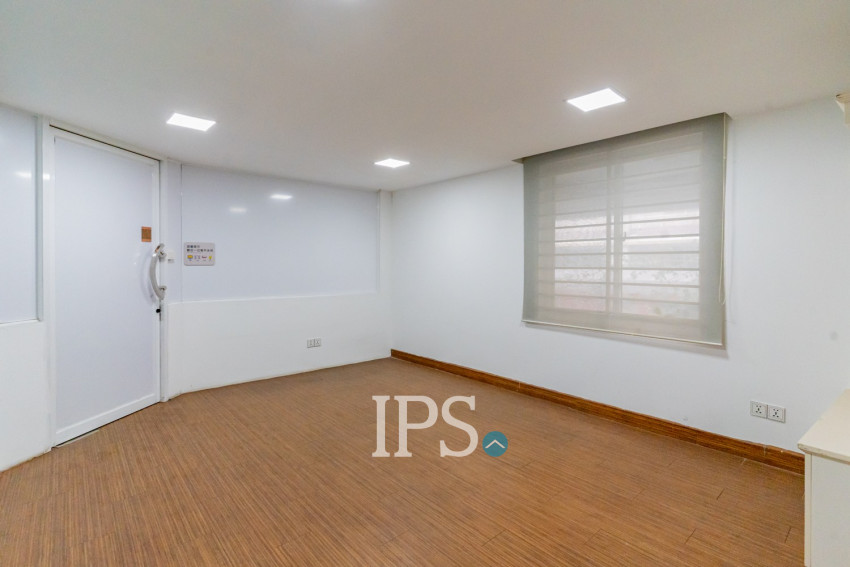 648 Sqm Commercial Building For Rent - Tumnob Tuek, BKK, Phnom Penh