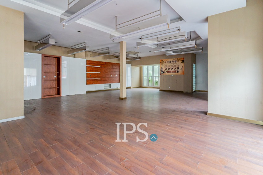 648 Sqm Commercial Building For Rent - Tumnob Tuek, BKK, Phnom Penh