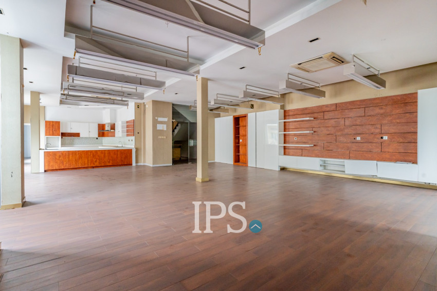 648 Sqm Commercial Building For Rent - Tumnob Tuek, BKK, Phnom Penh