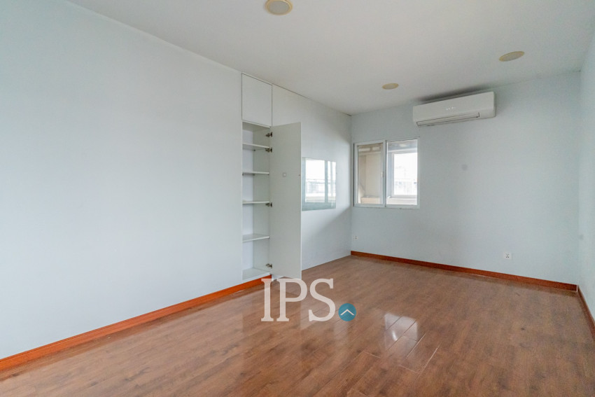 648 Sqm Commercial Building For Rent - Tumnob Tuek, BKK, Phnom Penh