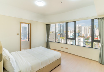 3 Bedroom Condo For Rent - Le Conde, BKK1, Phnom Penh thumbnail