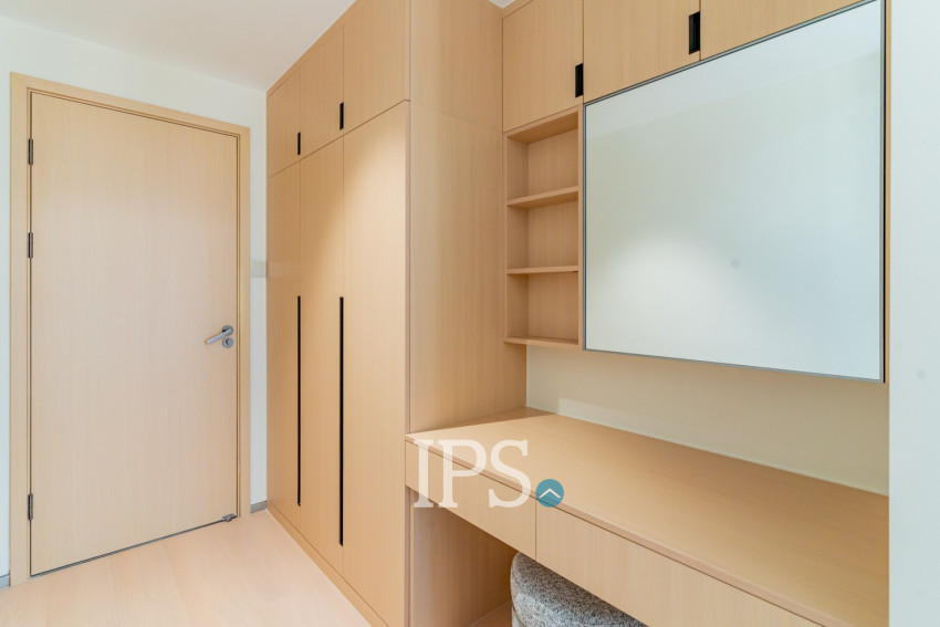 3 Bedroom Condo For Rent - Le Conde, BKK1, Phnom Penh