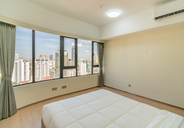 3 Bedroom Condo For Rent - Le Conde, BKK1, Phnom Penh thumbnail