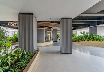 3 Bedroom Condo For Rent - Le Conde, BKK1, Phnom Penh thumbnail