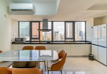 3 Bedroom Condo For Rent - Le Conde, BKK1, Phnom Penh thumbnail