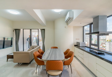 3 Bedroom Condo For Rent - Le Conde, BKK1, Phnom Penh thumbnail