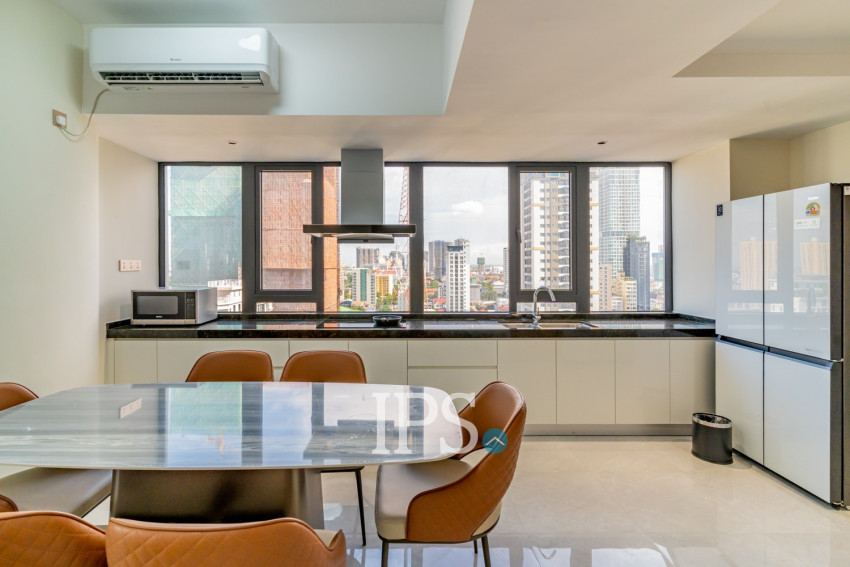 3 Bedroom Condo For Rent - Le Conde, BKK1, Phnom Penh