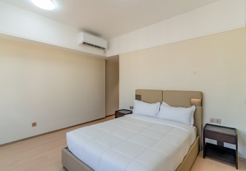 3 Bedroom Condo For Rent - Le Conde, BKK1, Phnom Penh thumbnail