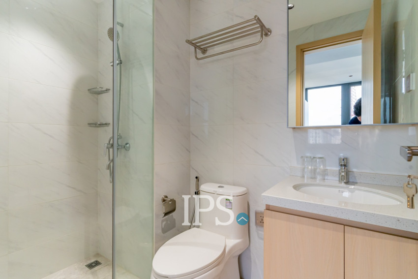 3 Bedroom Condo For Rent - Le Conde, BKK1, Phnom Penh