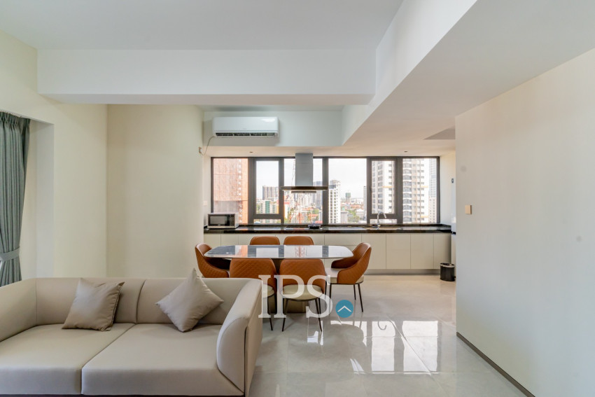 3 Bedroom Condo For Rent - Le Conde, BKK1, Phnom Penh