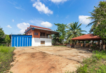 224 Sqm Warehouse For Rent - Chreav, Siem Reap thumbnail