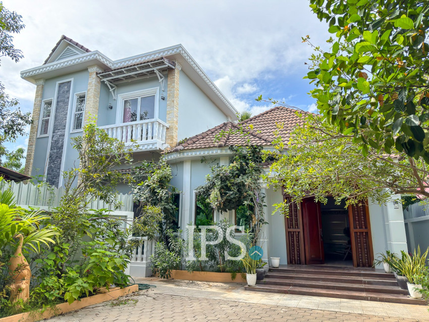 4 Bedroom House For Sale - Svay Dangkum, Siem Reap