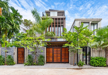 Zueri 3 Bedroom Villa For Sale – Sala Kamreuk, Siem Reap