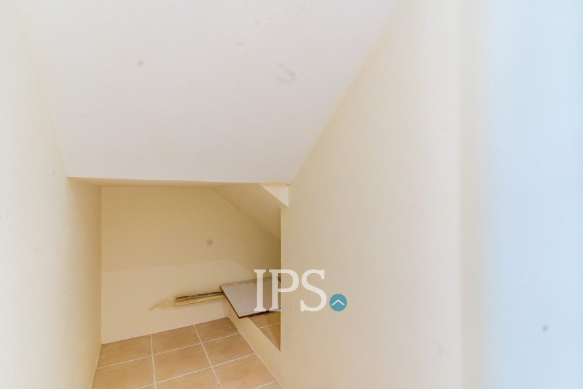 3 Bedroom Villa For Rent - Teuk Thla, Sen Sok, Phnom Penh