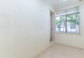 3 Bedroom Villa For Rent - Teuk Thla, Sen Sok, Phnom Penh thumbnail