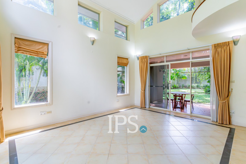 3 Bedroom Villa For Rent - Teuk Thla, Sen Sok, Phnom Penh