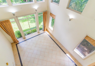 3 Bedroom Villa For Rent - Teuk Thla, Sen Sok, Phnom Penh thumbnail