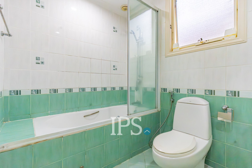 3 Bedroom Villa For Rent - Teuk Thla, Sen Sok, Phnom Penh