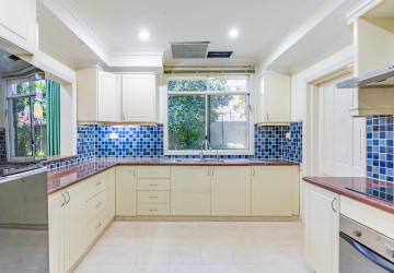 3 Bedroom Villa For Rent - Teuk Thla, Sen Sok, Phnom Penh thumbnail