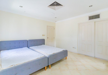 3 Bedroom Villa For Rent - Teuk Thla, Sen Sok, Phnom Penh thumbnail