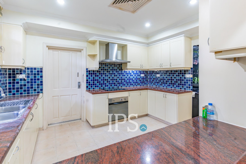 3 Bedroom Villa For Rent - Teuk Thla, Sen Sok, Phnom Penh