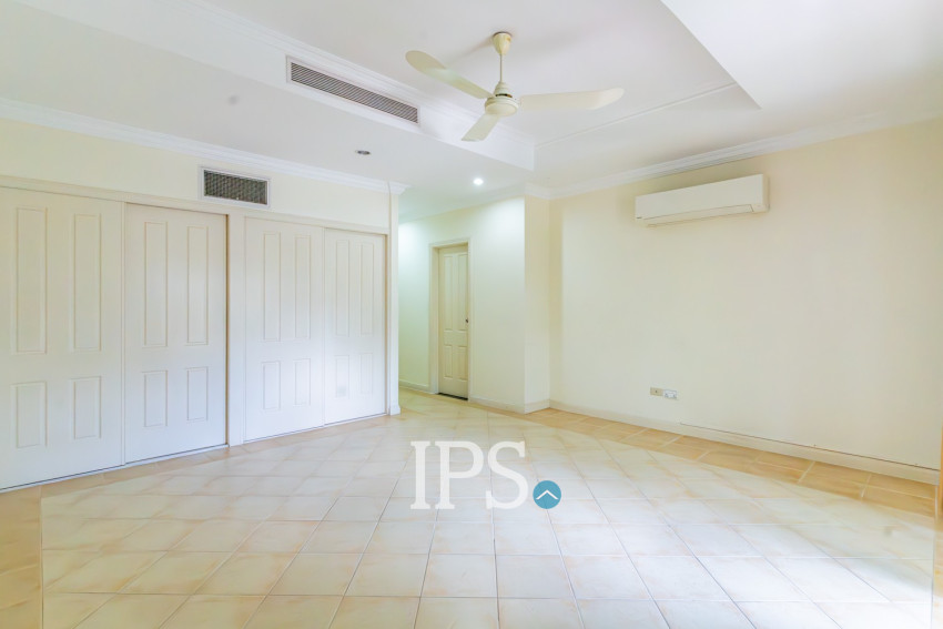 3 Bedroom Villa For Rent - Teuk Thla, Sen Sok, Phnom Penh
