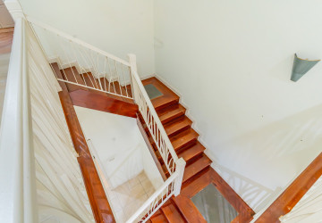 3 Bedroom Villa For Rent - Teuk Thla, Sen Sok, Phnom Penh thumbnail