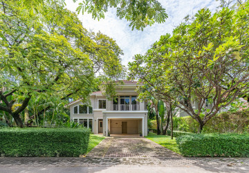 3 Bedroom Villa For Rent - Teuk Thla, Sen Sok, Phnom Penh thumbnail