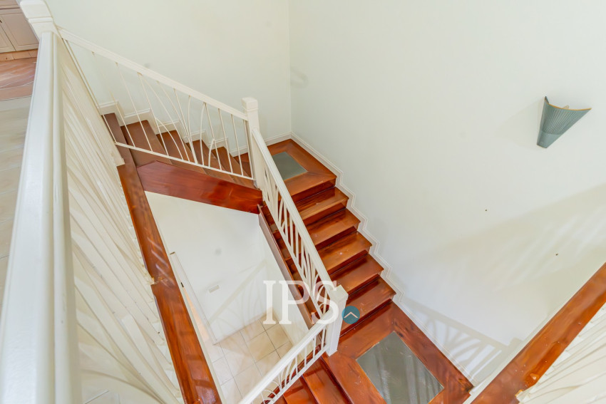 3 Bedroom Villa For Rent - Teuk Thla, Sen Sok, Phnom Penh