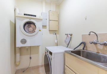 3 Bedroom Villa For Rent - Teuk Thla, Sen Sok, Phnom Penh thumbnail