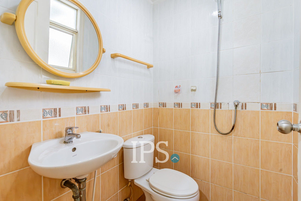 4 Bedroom Villa For Rent - Teuk Thla, Sen Sok, Phnom Penh - Image 28