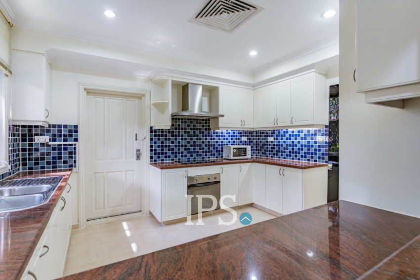 3 Bedroom Villa For Rent - Teuk Thla, Sen Sok, Phnom Penh