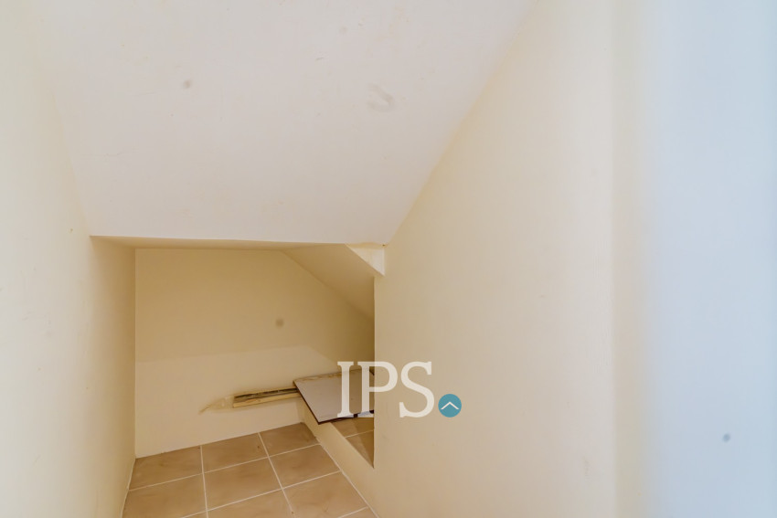 3 Bedroom Villa For Rent - Teuk Thla, Sen Sok, Phnom Penh