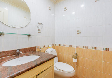 3 Bedroom Villa For Rent - Teuk Thla, Sen Sok, Phnom Penh thumbnail