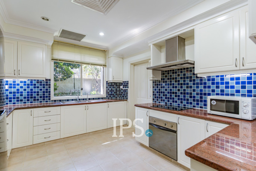 3 Bedroom Villa For Rent - Teuk Thla, Sen Sok, Phnom Penh