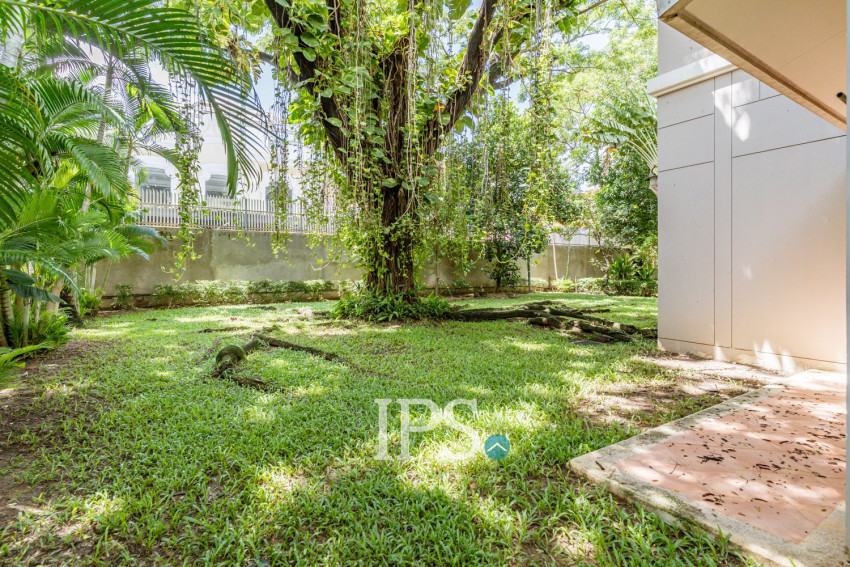 3 Bedroom Villa For Rent - Teuk Thla, Sen Sok, Phnom Penh