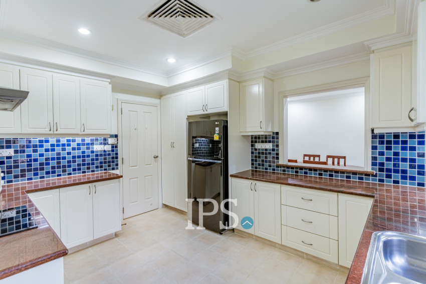 3 Bedroom Villa For Rent - Teuk Thla, Sen Sok, Phnom Penh